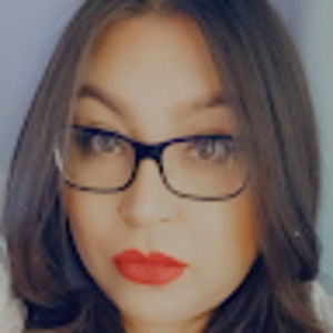 Meet your Posher, Ynez